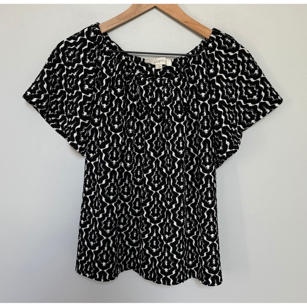 Loft Women's Short Sleeve Peasant Blouse Black White Textured Top Large NEW